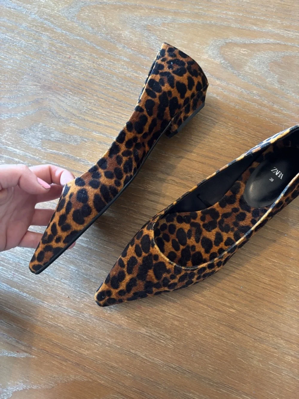 Pointed Toe Leopard-Print Women’s Flats - Picture 3 of 4
